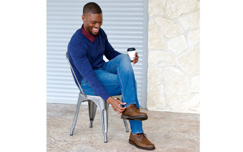Aden Bronx Brown 9.5 Double Wide Shoes J949