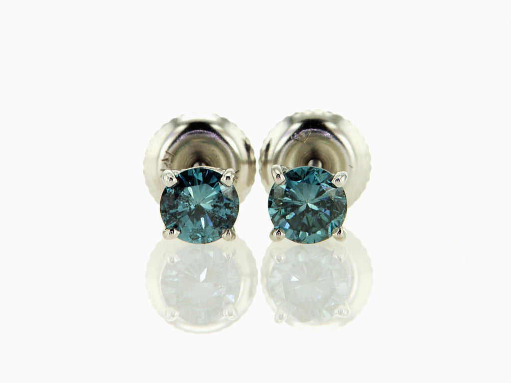 14K White Gold Stud Earrings W375