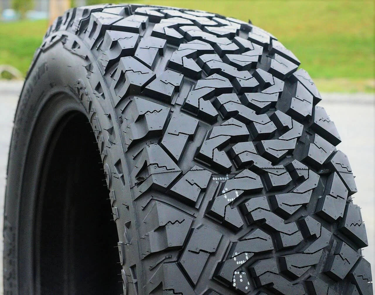 285/50R20 E (10 Ply) Tire S9302