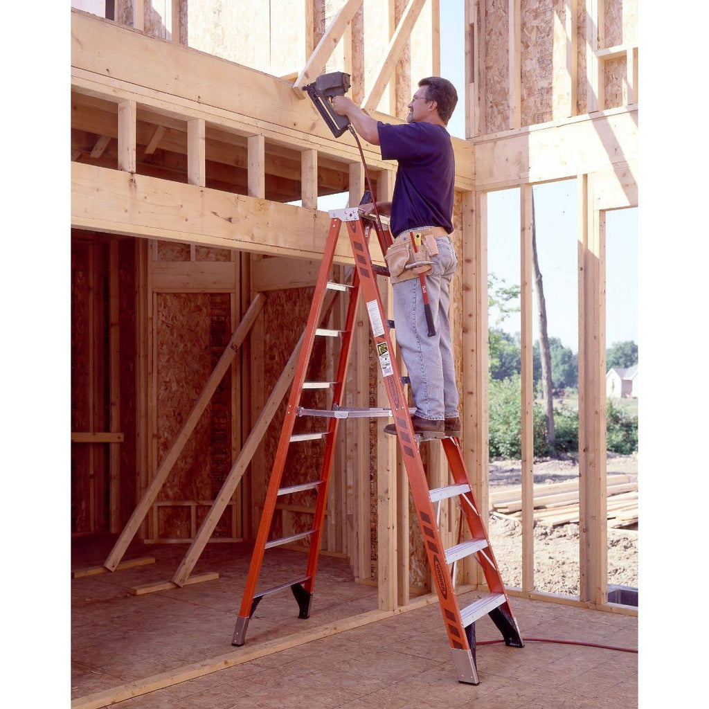 7 ft Fiberglass 375 lb Capacity Stepladder S135610