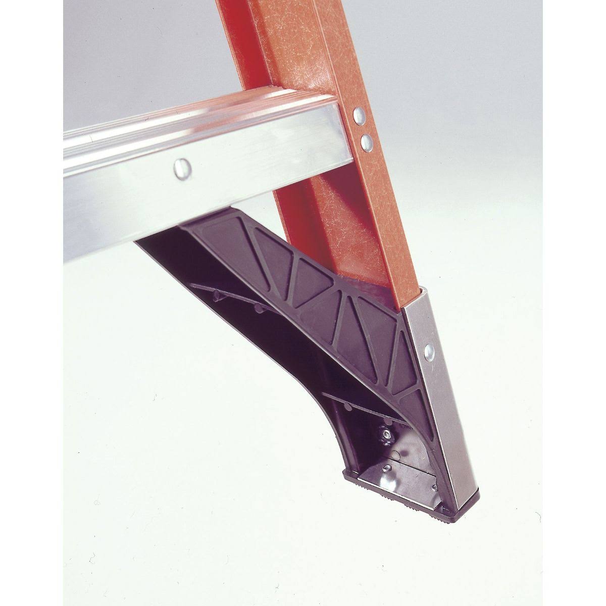 7 ft Fiberglass 375 lb Capacity Stepladder S135610
