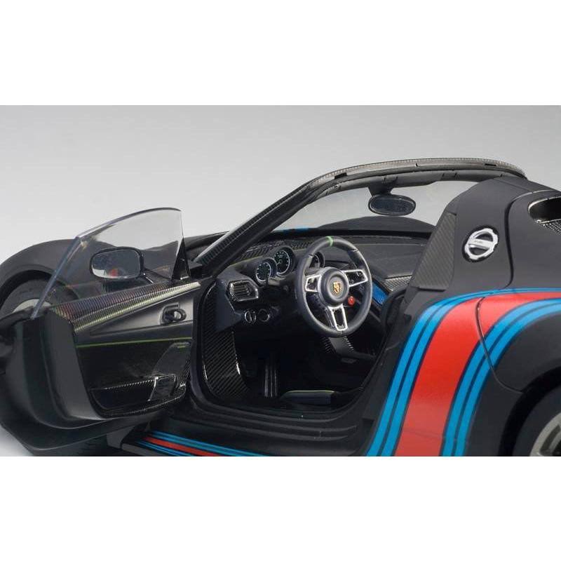 1/18 Black Model Car A32880