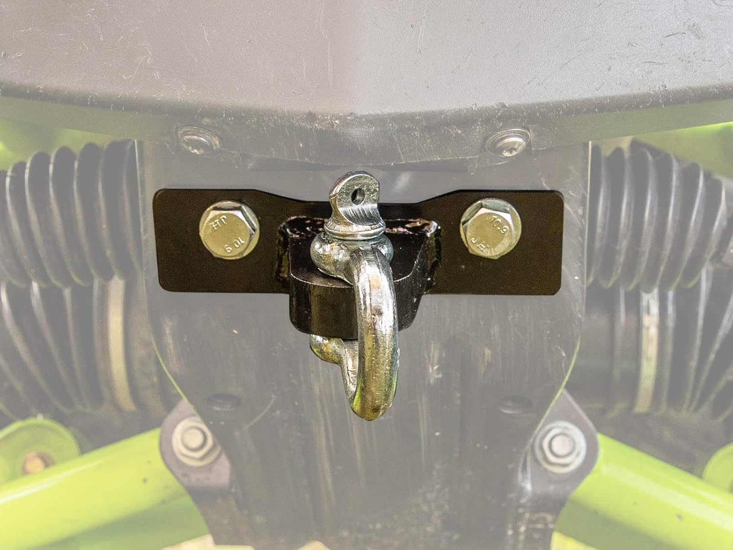 Hitch Plate with Zinc-Plated Steel Shackle J70395