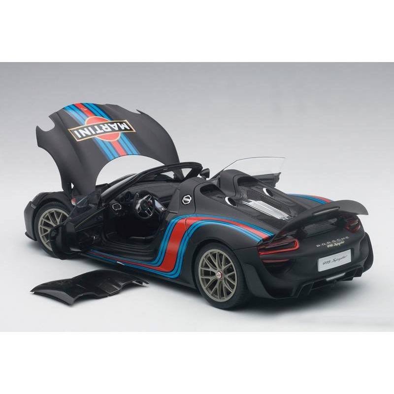 1/18 Black Model Car A32880