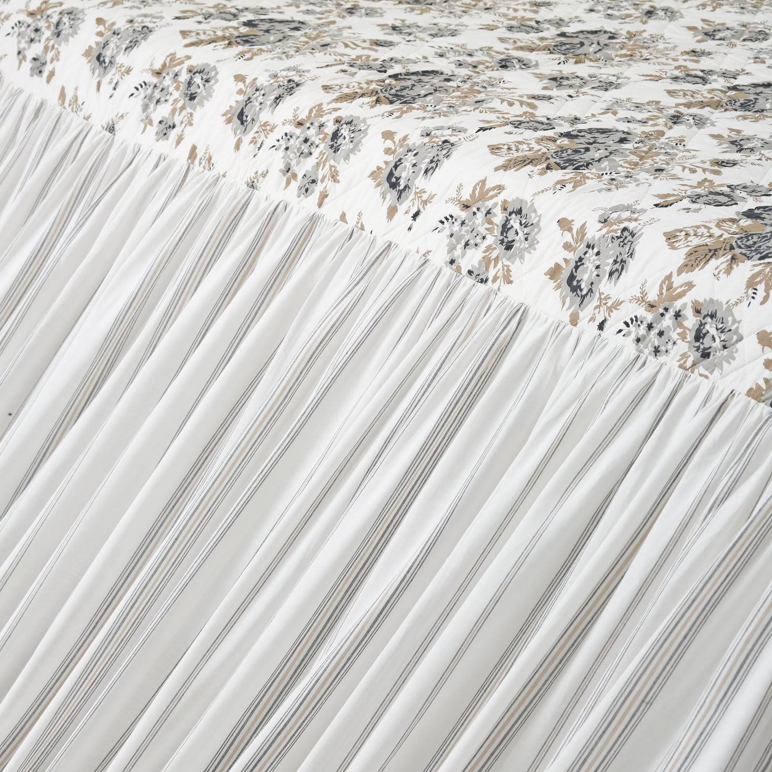 California King Floral Ruffled Coverlet Z608
