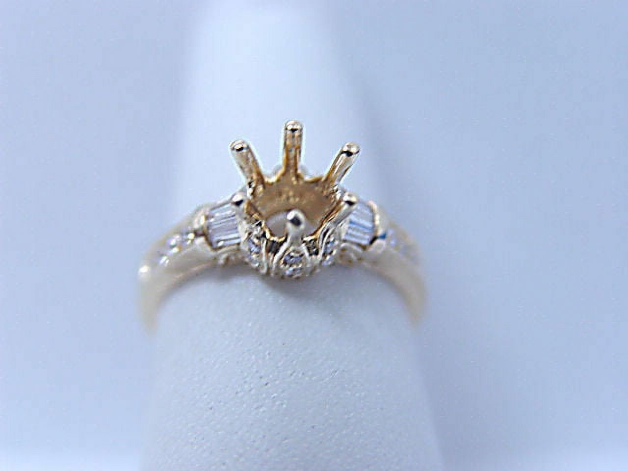 20 ROUND BRILLIANT 10 BAGUETTE GOLD SETTING O623