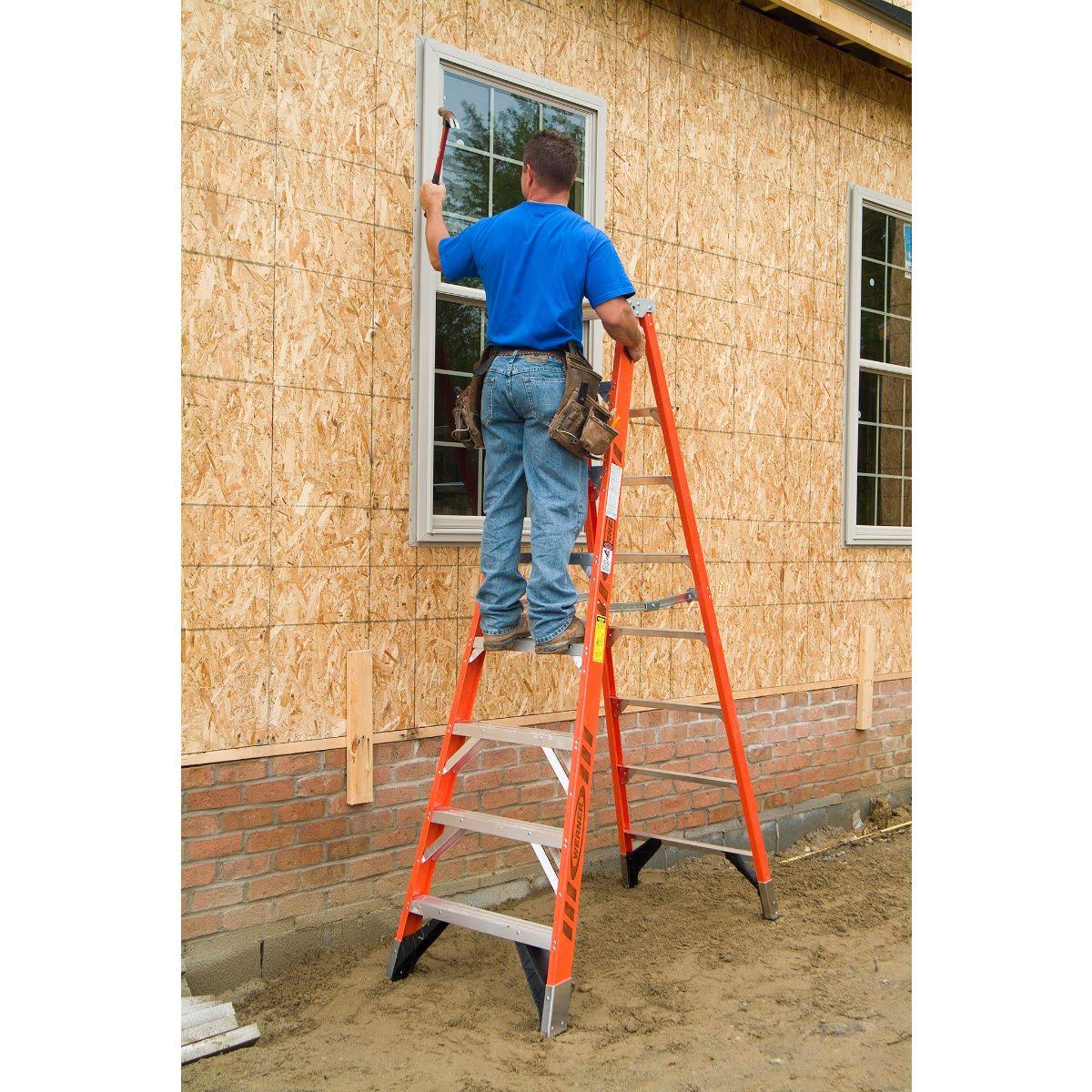 7 ft Fiberglass 375 lb Capacity Stepladder S135610