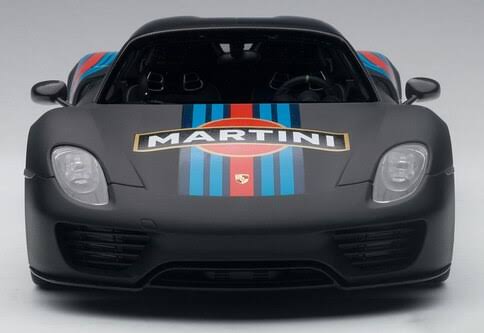 1/18 Black Model Car A32880